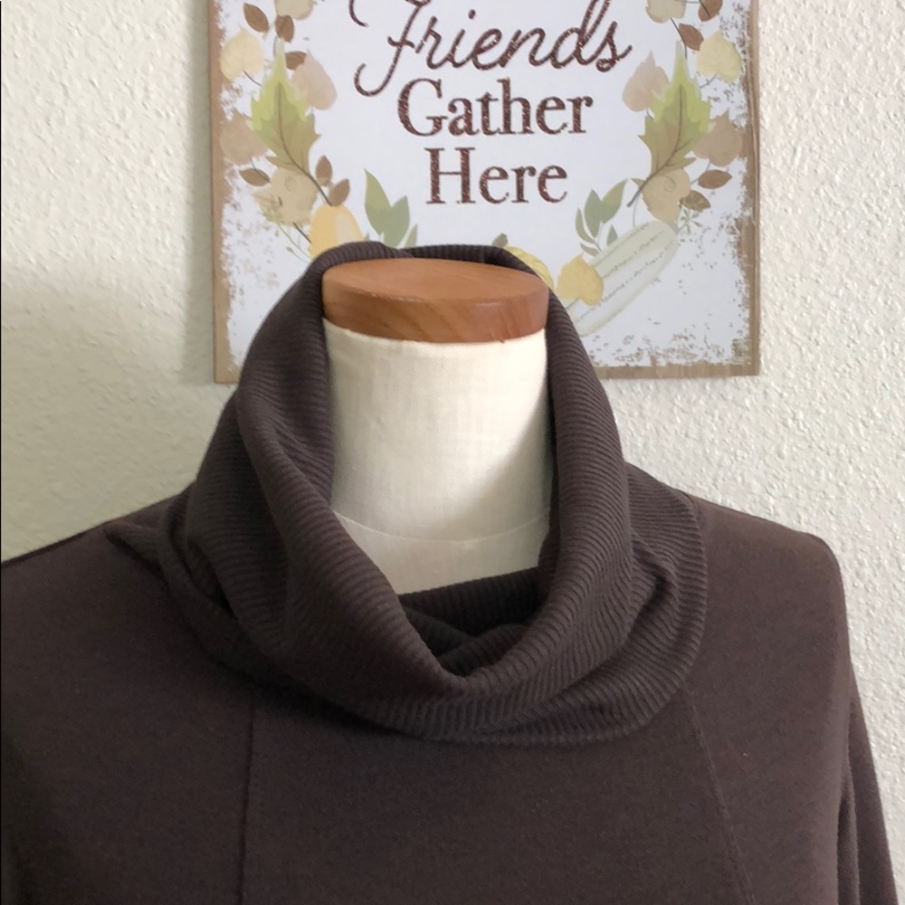 Cabi cowl neck swing/shift dress - Picture 2 of 6